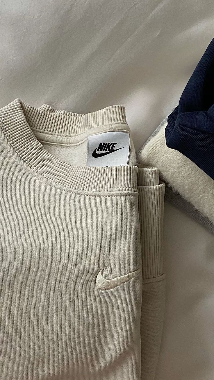 Nike Beige Crewneck Sweatshirt