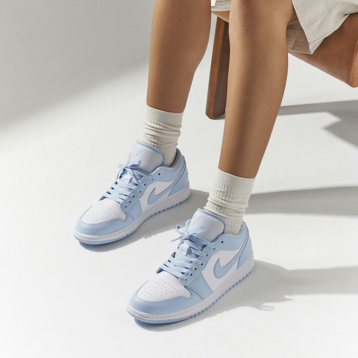 Air Jordan 1 Low - Light Blue